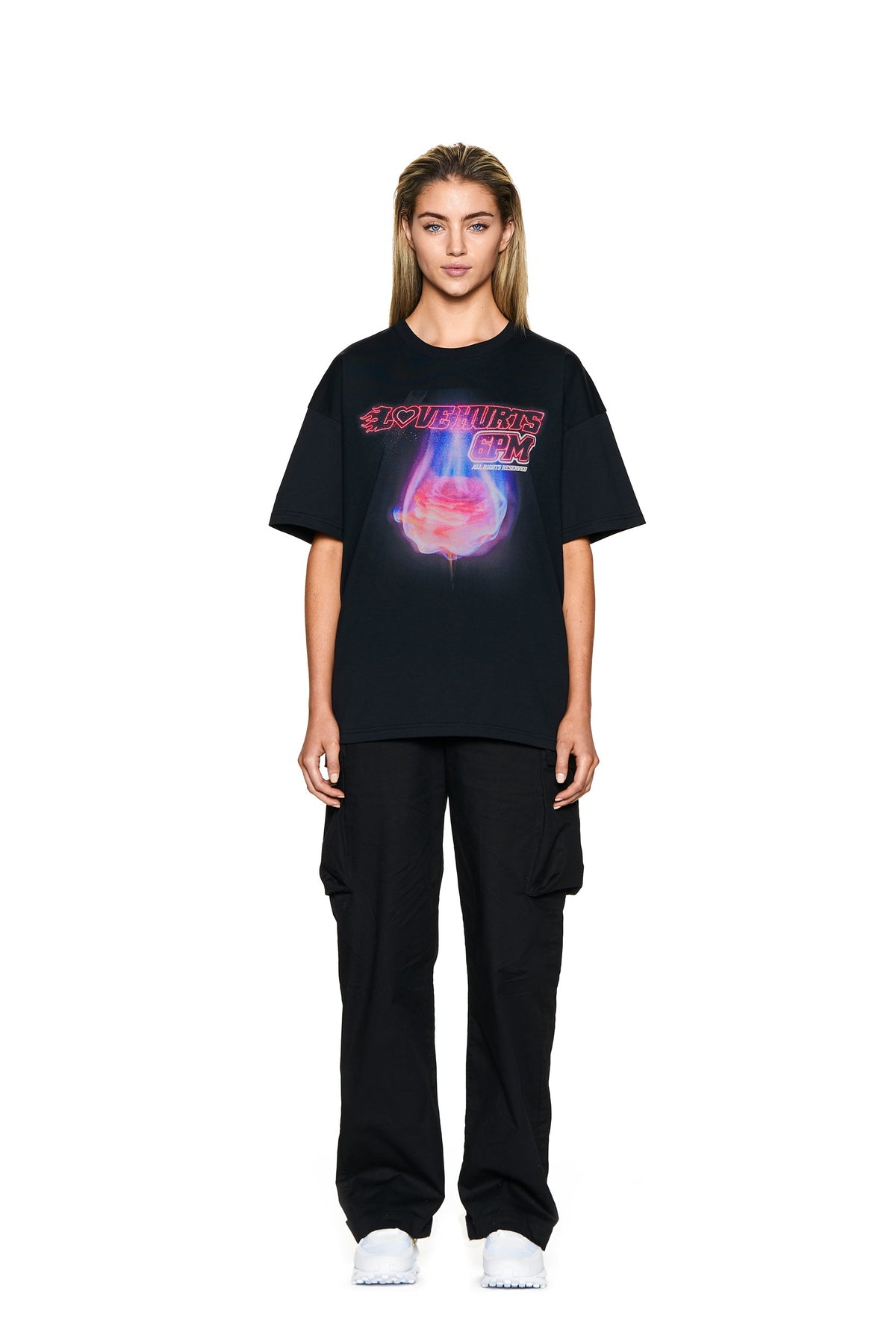 LOVE HURTS T-SHIRT BLACK