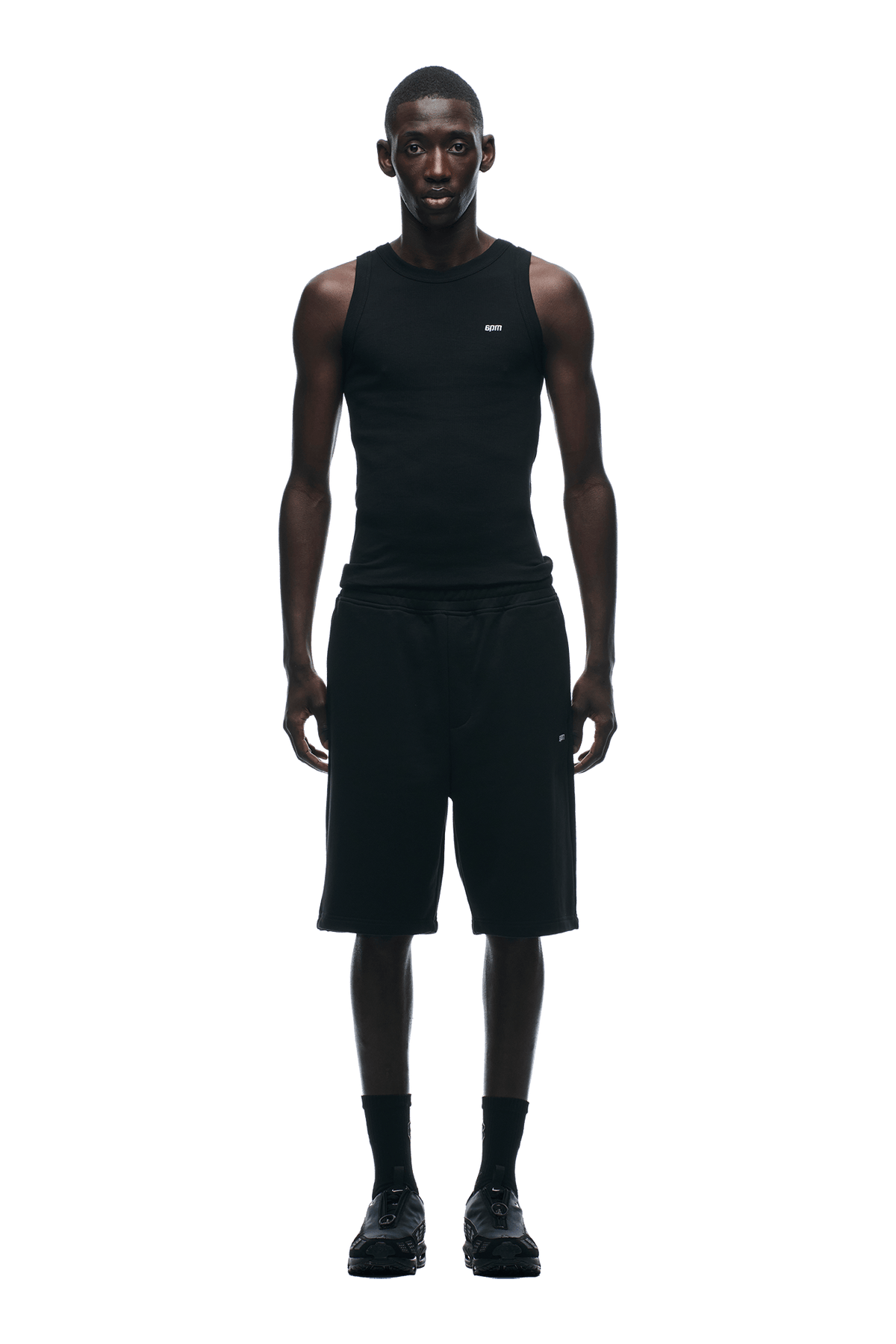 6PM+ SHORTS BLACK