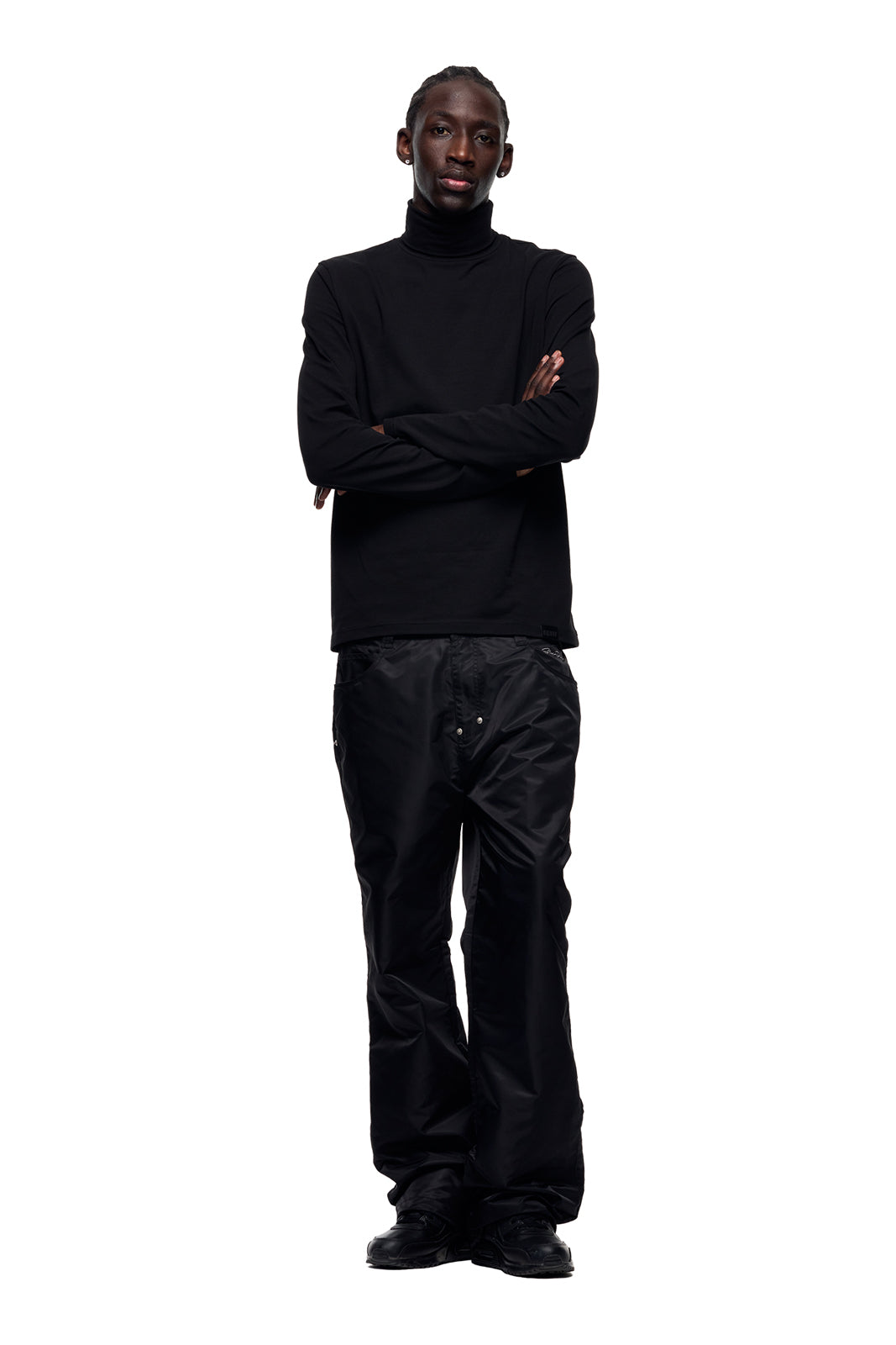 6PM+ TURTLENECK BLACK