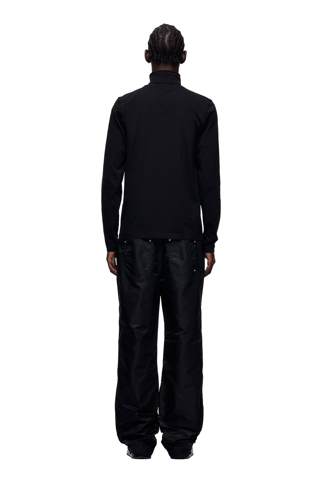 6PM+ TURTLENECK BLACK