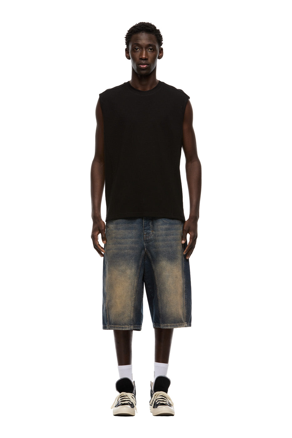 AIRBRUSHED SIX MUSCLE TEE BLACK