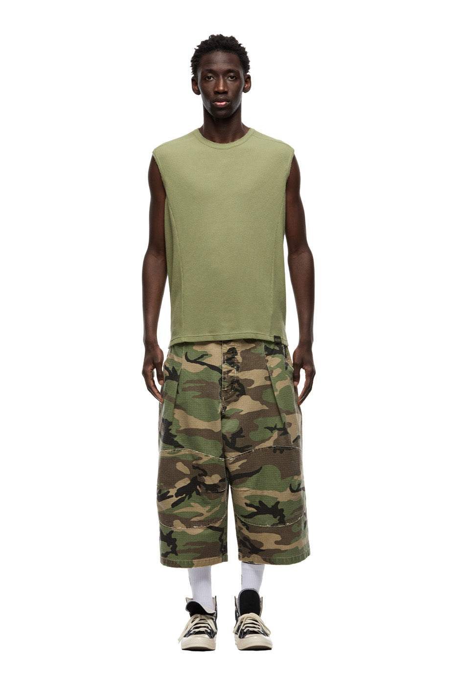 SLEEVELESS WAFFLE TEE PASTEL OLIVE