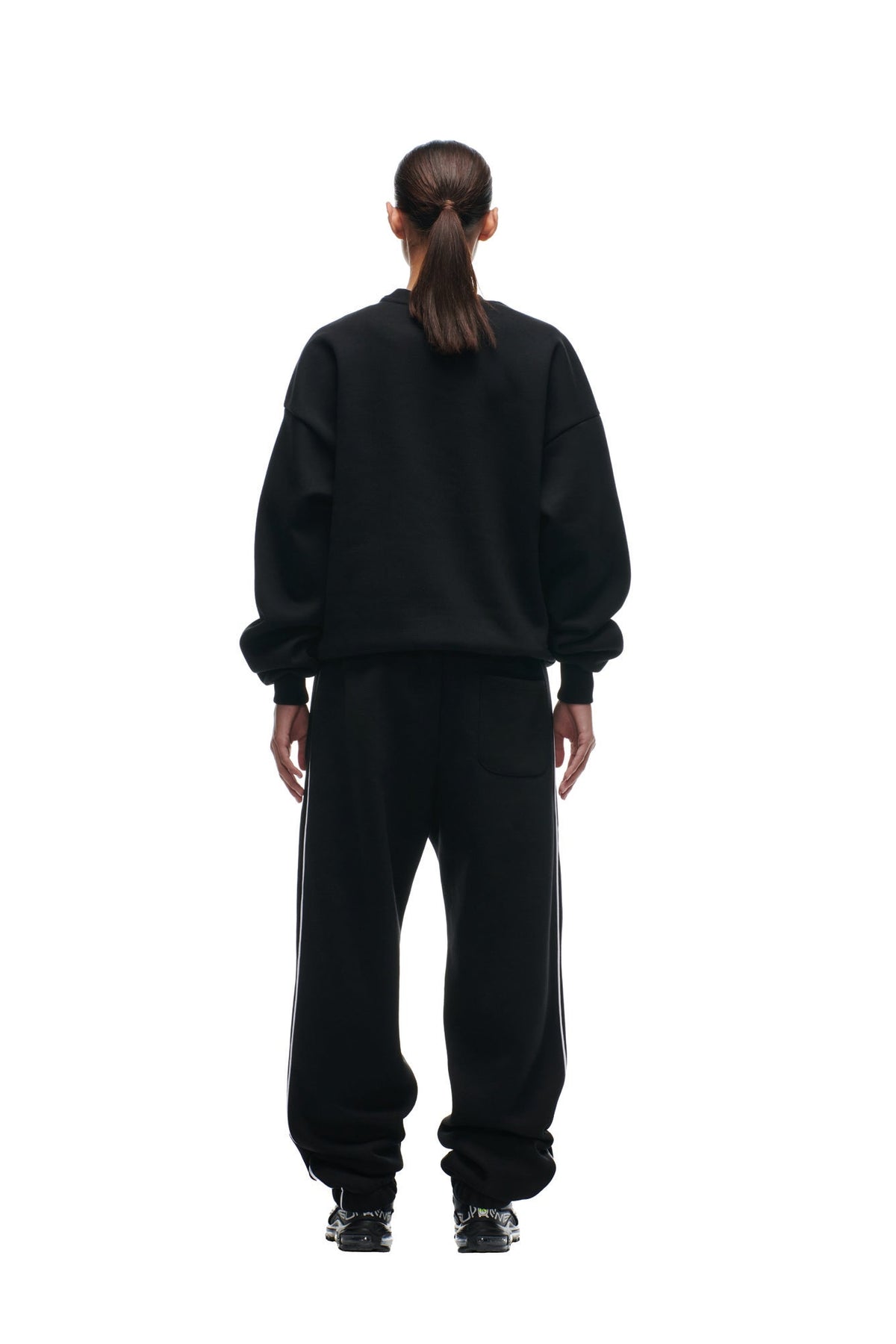 SHIELD LOGO CREWNECK BLACK