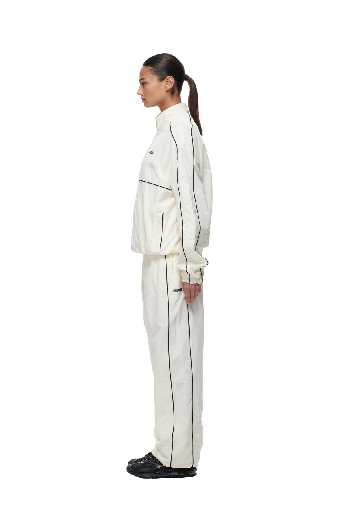 BF NYLON TRACKJACKET CREAM